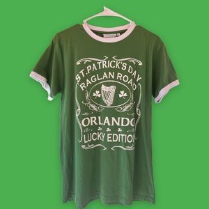 St. Patrick’s Day Raglan Road Orlando Lucky Edition Short Sleeve Tee. Size M.